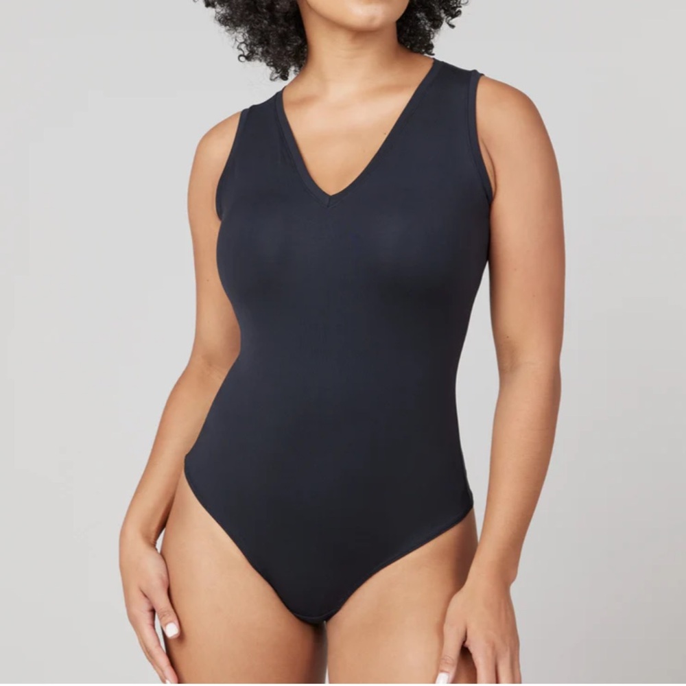 SPANX® Suit Yourself
V-Neck Tank Bodysuit Large